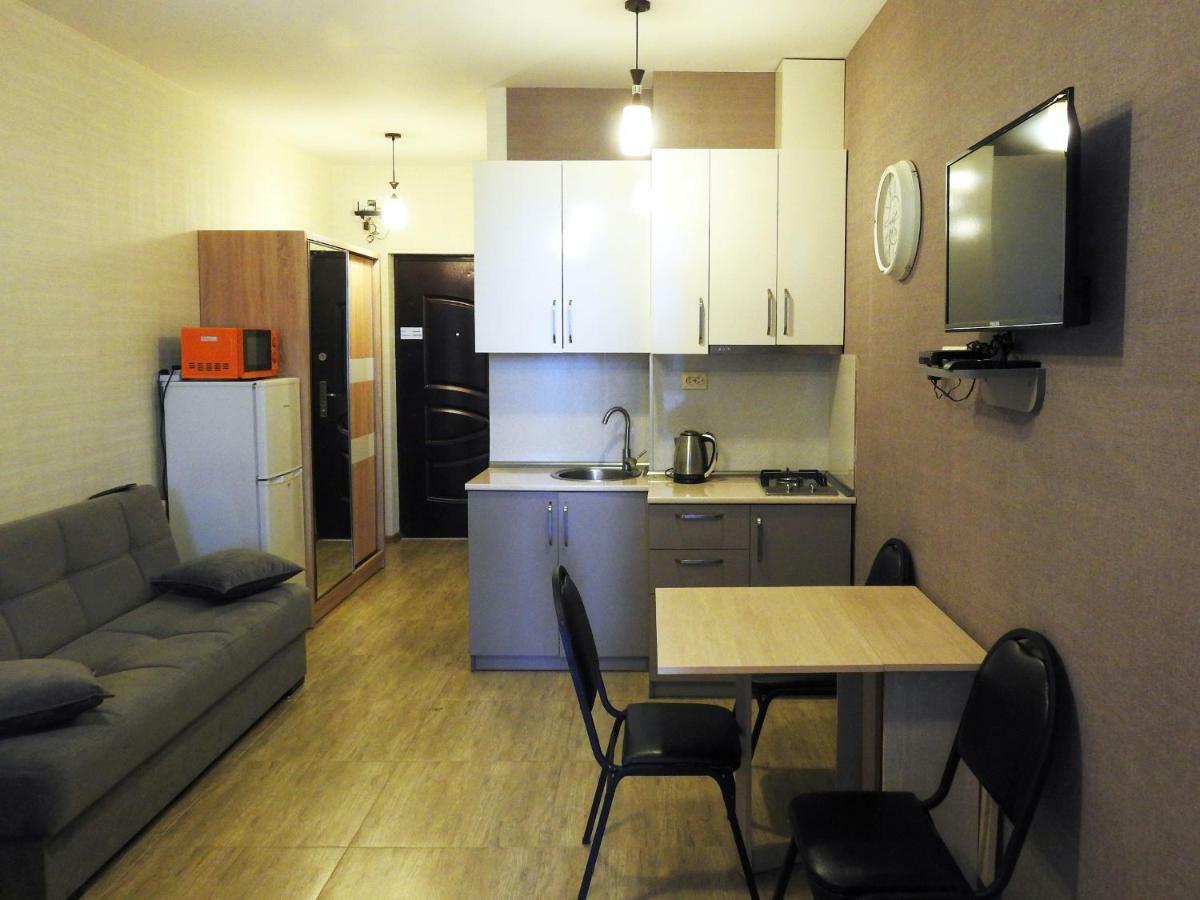 Real Palace Apartment Batoumi Extérieur photo